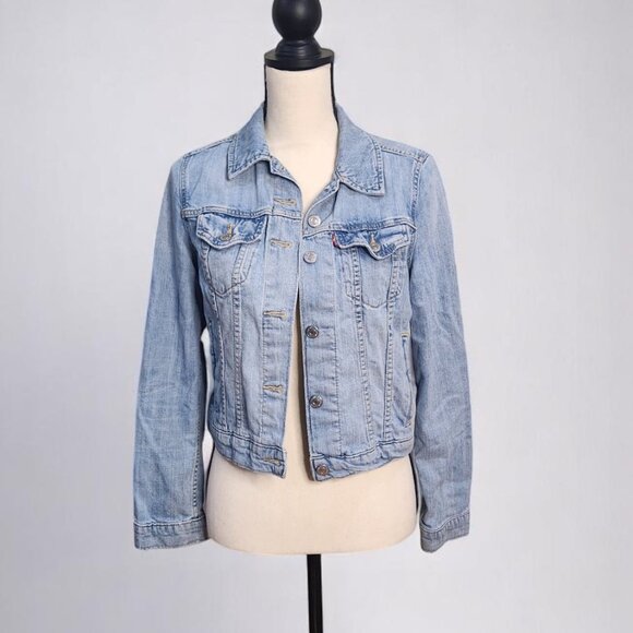 Levi's Jackets & Blazers - Levy Light Blue Denim Jacket Size M